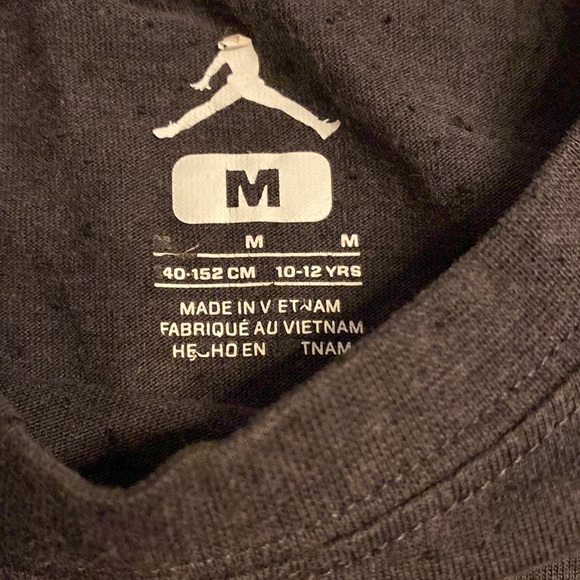 Air Jordan Tshirt - Picture 2 of 2